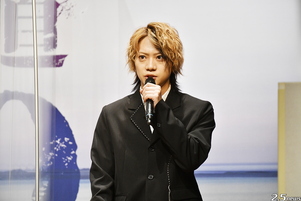 オフィシャルレポート 銀河鉄道999 The Musical 制作発表会見にて 主演 中川晃教がメインテーマを熱唱 花總まり 佐藤流司 梅田彩佳も登壇 2 5news